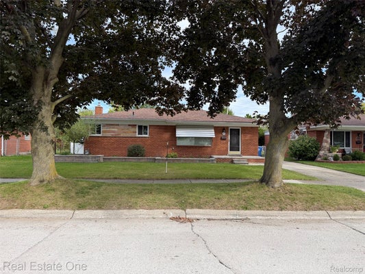 26126 WARRINGTON ST, DEARBORN HEIGHTS, MI 48127 - Image bc2ee912ba16f2da8ec7594847aded9d/451306062