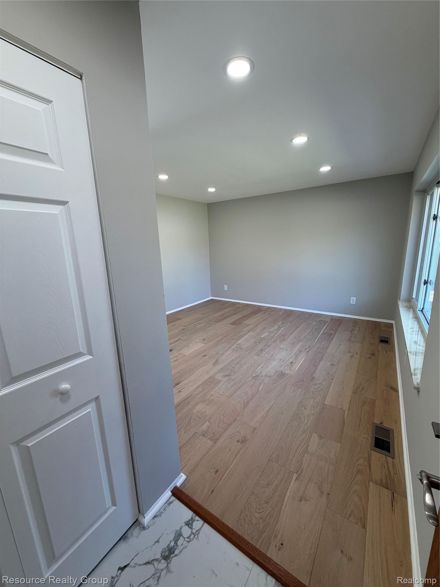 2906 Marshall Street