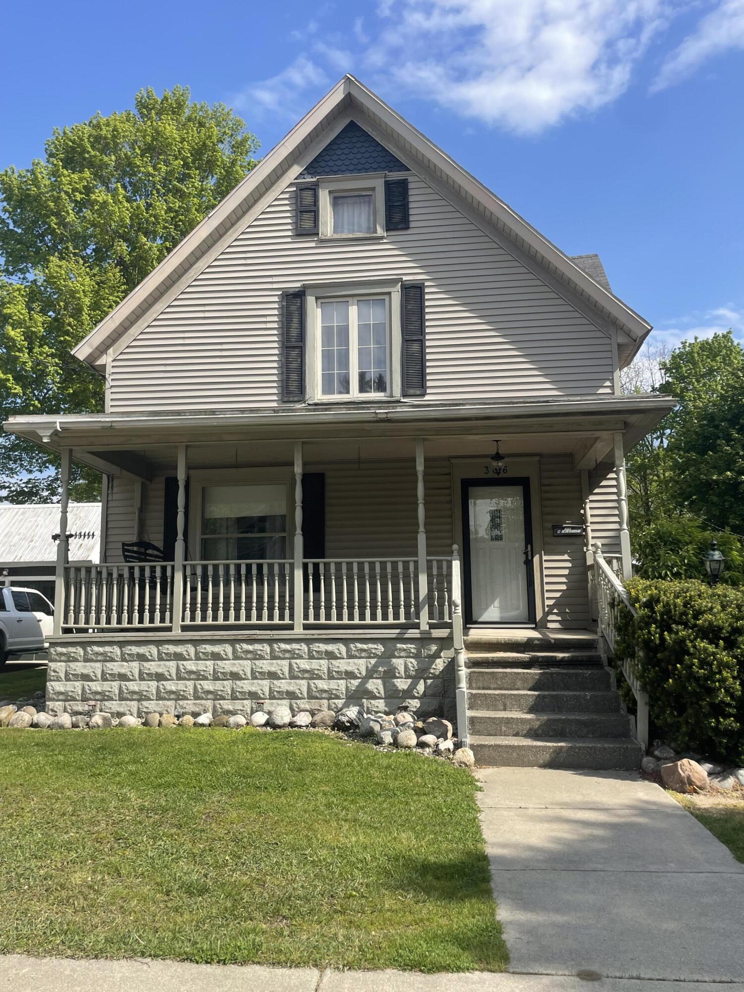 306 W Telegraph Street