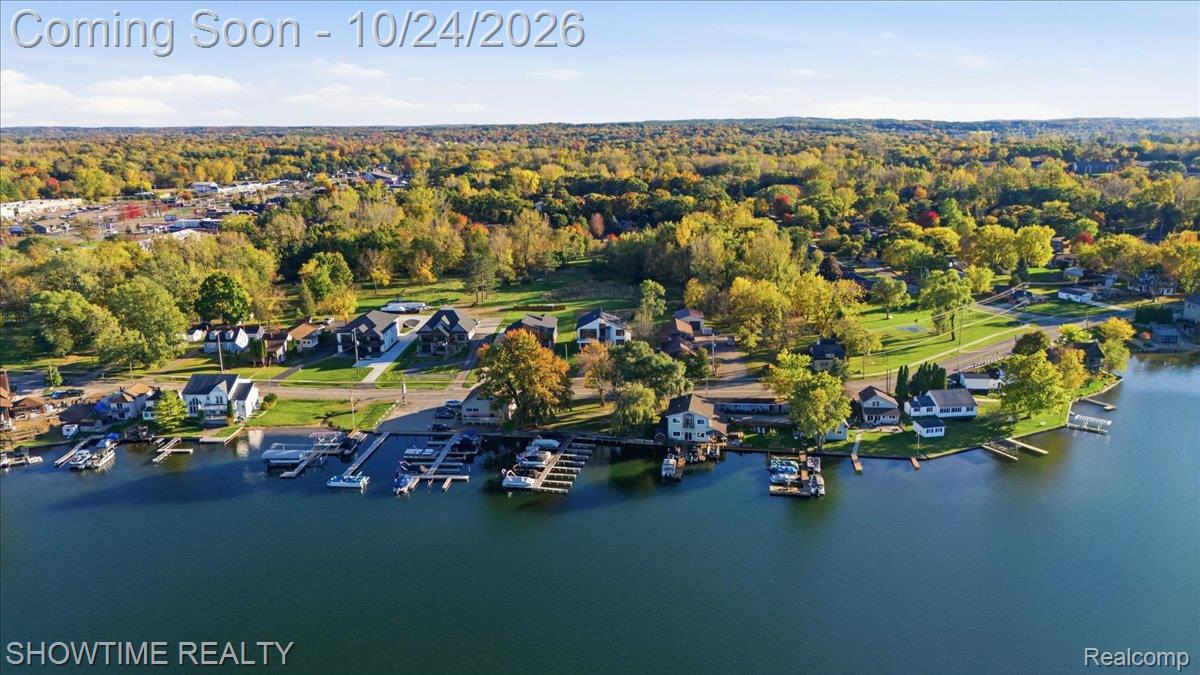 2105 S Long Lake Road