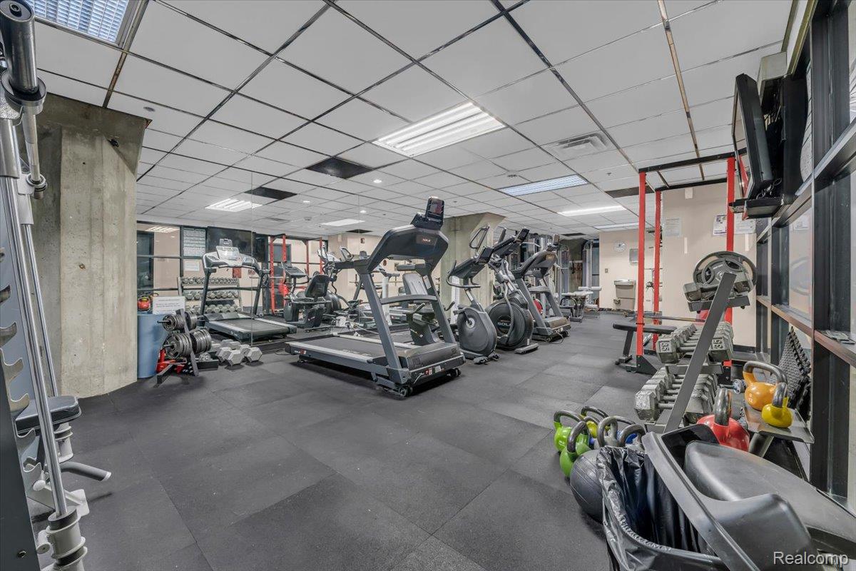 Detroit City, Michigan 48207, United States, 2 Bedrooms Bedrooms, ,1 BathroomBathrooms,Residential,Active,231762