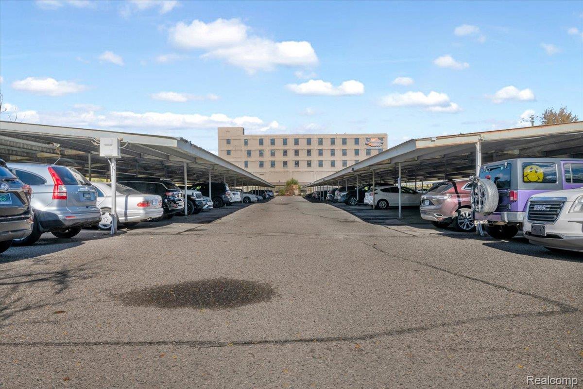 Detroit City, Michigan 48207, United States, 2 Bedrooms Bedrooms, ,1 BathroomBathrooms,Residential,Active,231762