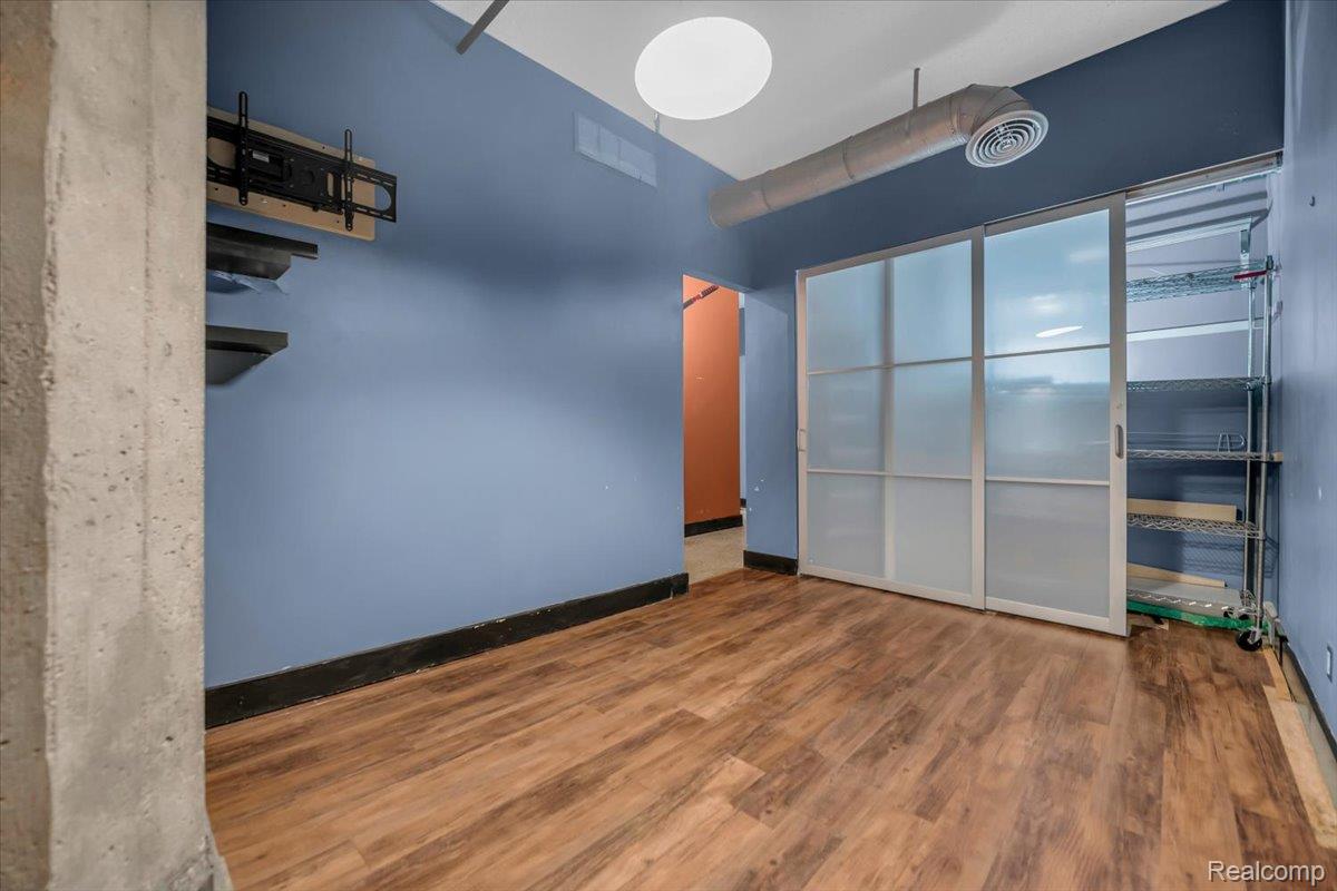 Detroit City, Michigan 48207, United States, 2 Bedrooms Bedrooms, ,1 BathroomBathrooms,Residential,Active,231762