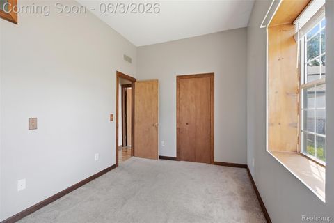 Tiny photo for 5634 Chicago Road, Warren City, MI 48092 (MLS # 20261039537)