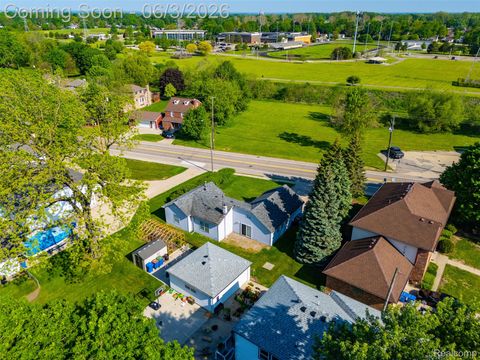 Tiny photo for 5634 Chicago Road, Warren City, MI 48092 (MLS # 20261039537)