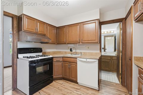 Tiny photo for 5634 Chicago Road, Warren City, MI 48092 (MLS # 20261039537)