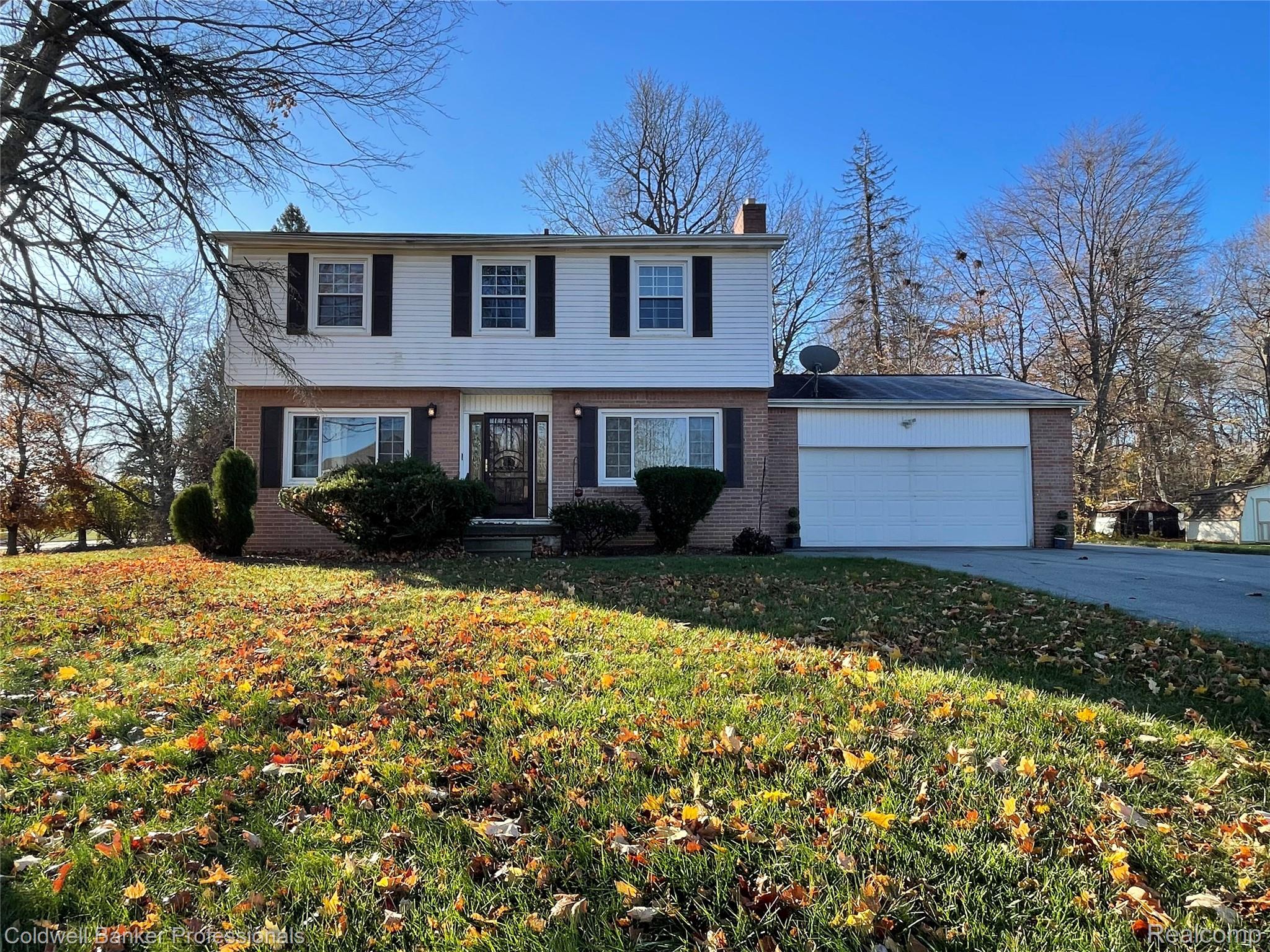 5021 Forest Side Drive