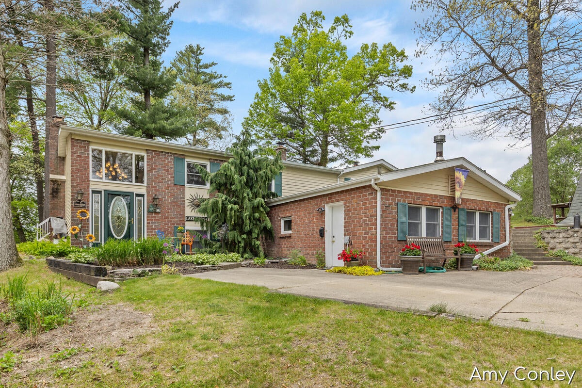 875 Bruce Drive