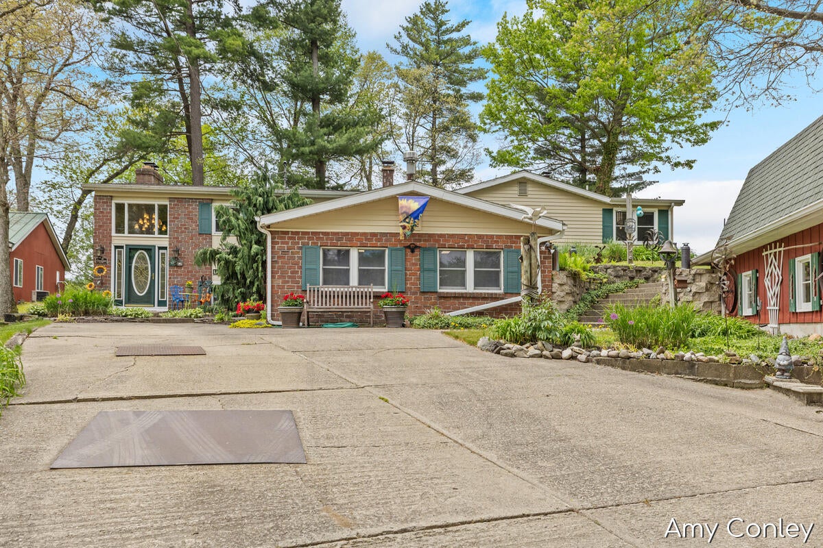 875 Bruce Drive