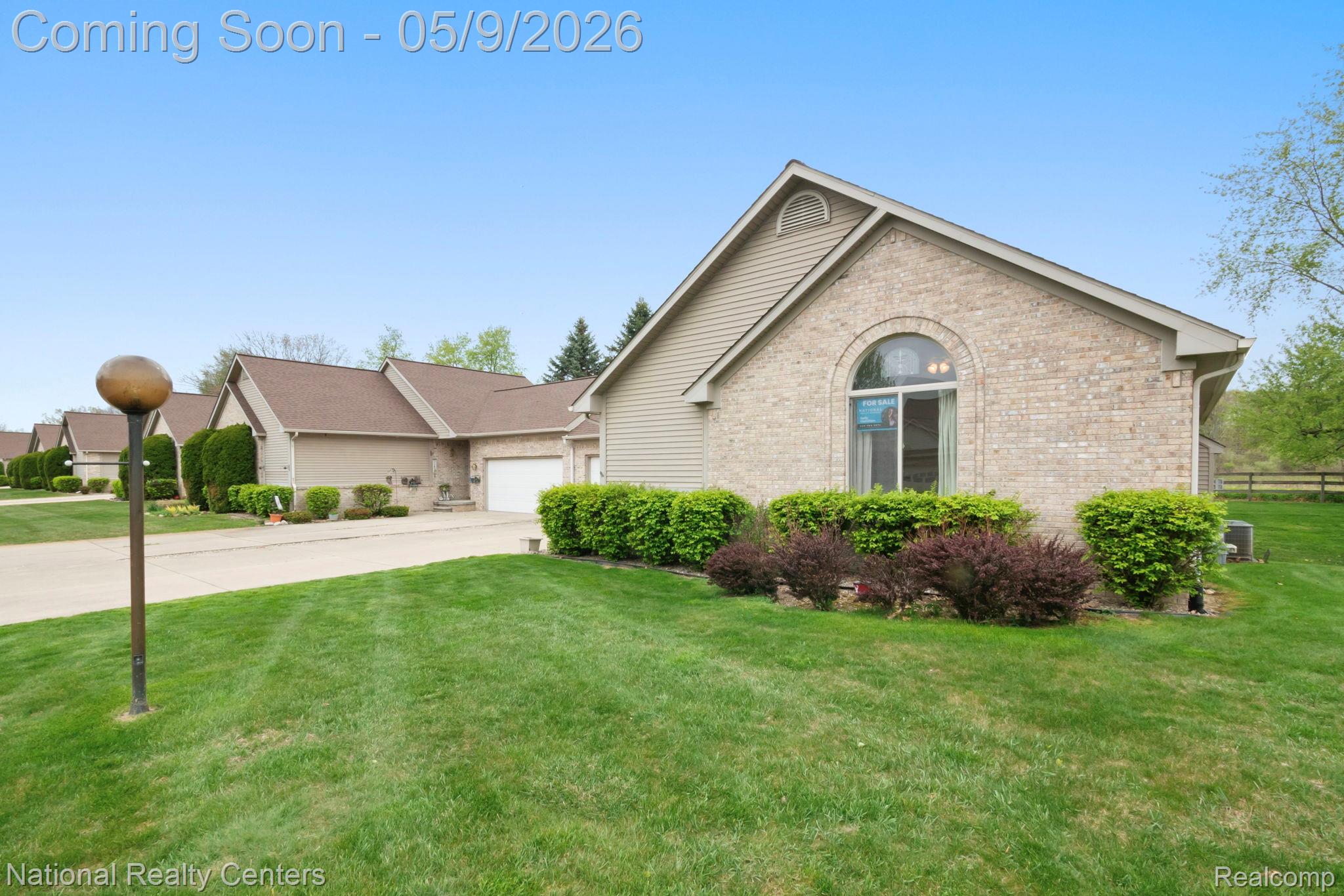 7221 Hawthorne Circle