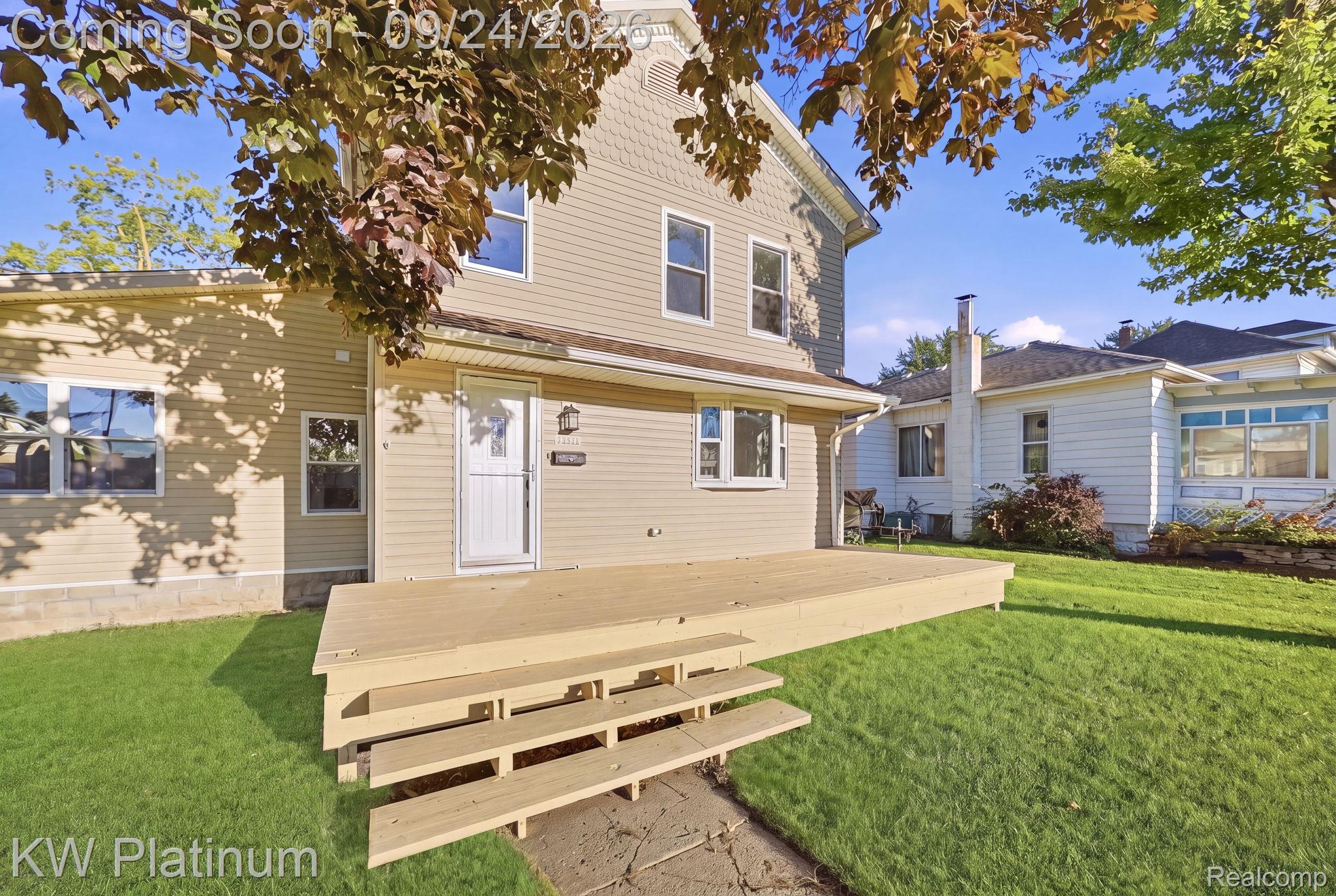 1309 Saint Clair Boulevard