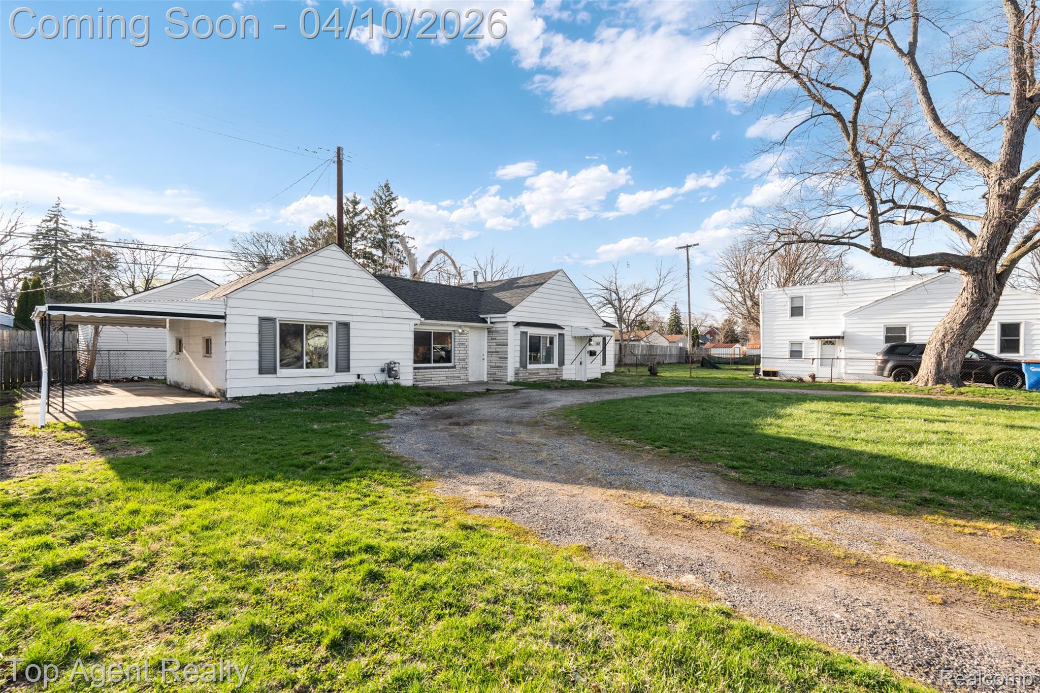 23615 Columbus Avenue