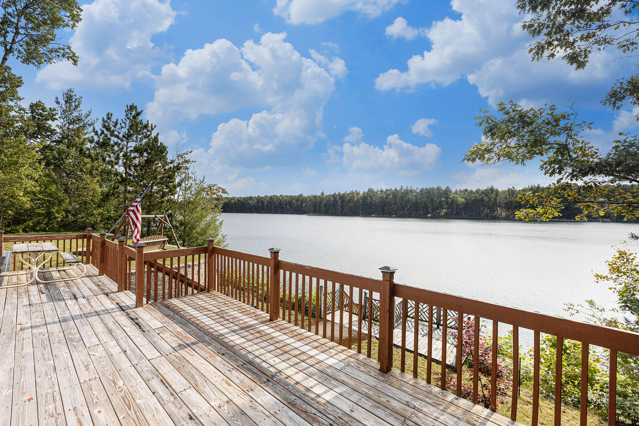 8804 Sunset Trail Road NE