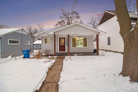 4018 Quillen Avenue Waterford Charter Township MI 48329