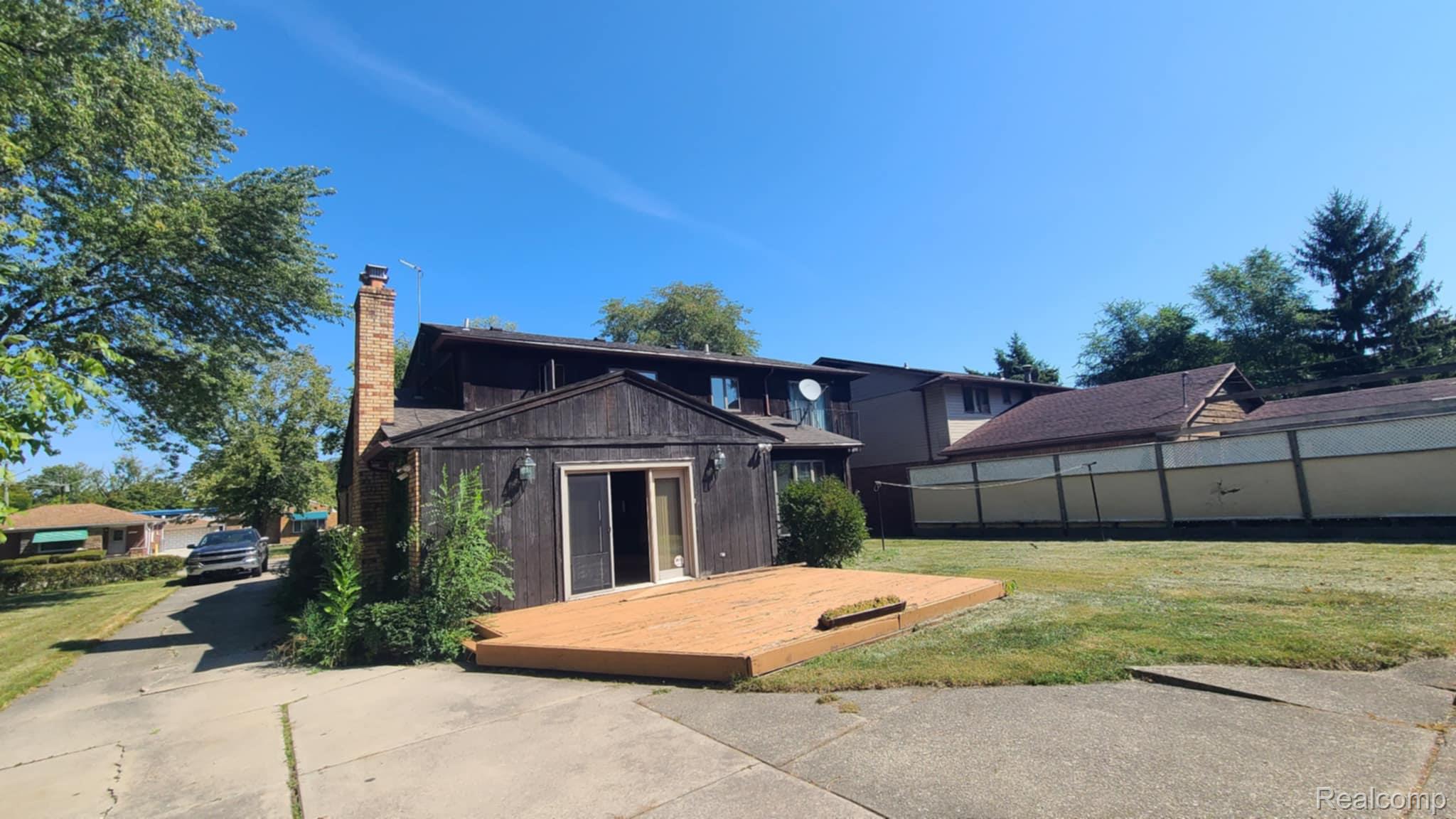 20688 Woodland Street