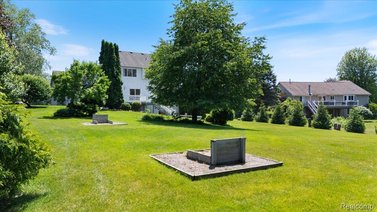 White Lake Charter Township, Michigan 48383, United States, 3 Bedrooms Bedrooms, ,4 BathroomsBathrooms,Residential,Active,156925