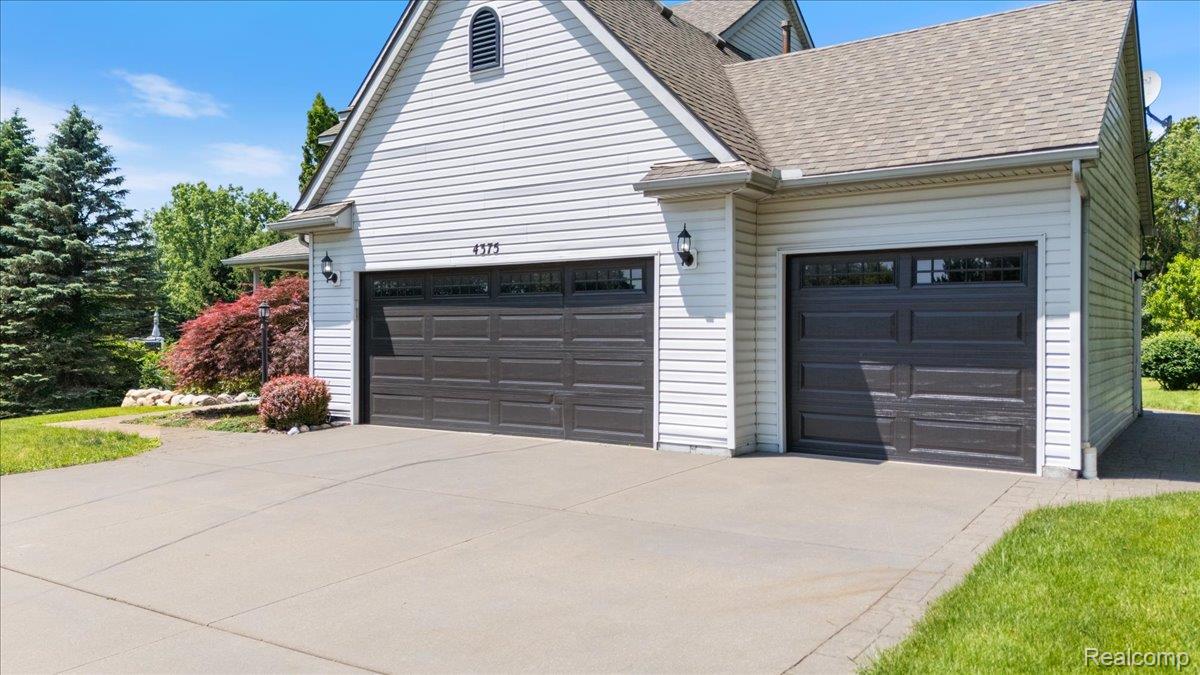 White Lake Charter Township, Michigan 48383, United States, 3 Bedrooms Bedrooms, ,4 BathroomsBathrooms,Residential,Active,156925