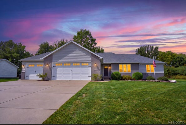 8035 STEVEN PKWY, MOUNT MORRIS, MI 48458 - Image bc874ff24ffc786934f9c31f806c8fbd/1061702258