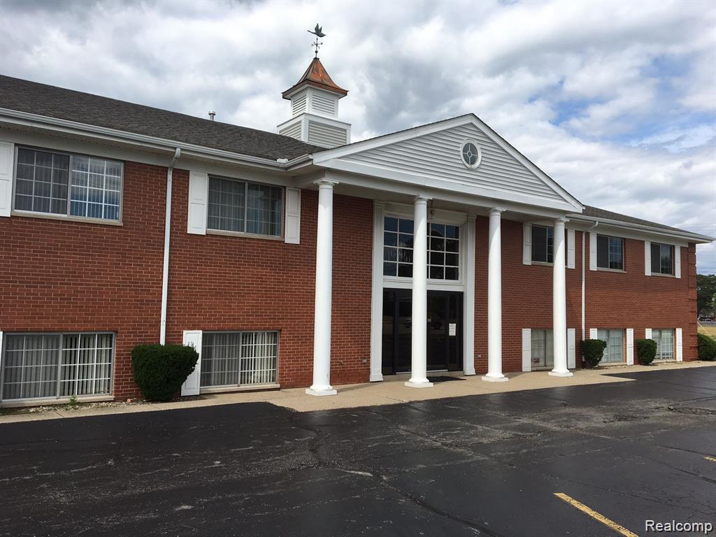 2820 W MAPLE Road 245