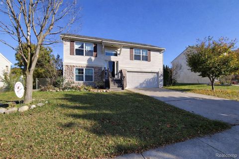 708 Ridgecrest Fenton City MI 48430