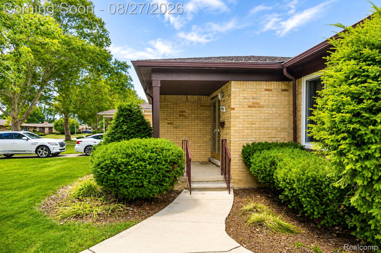 15210 Oakwood Drive