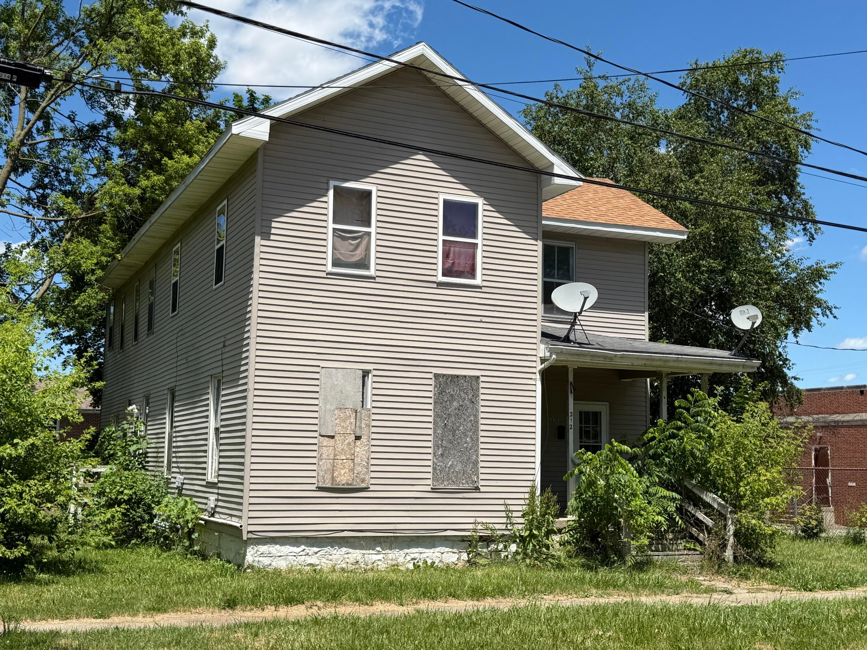 212 W Porter Street