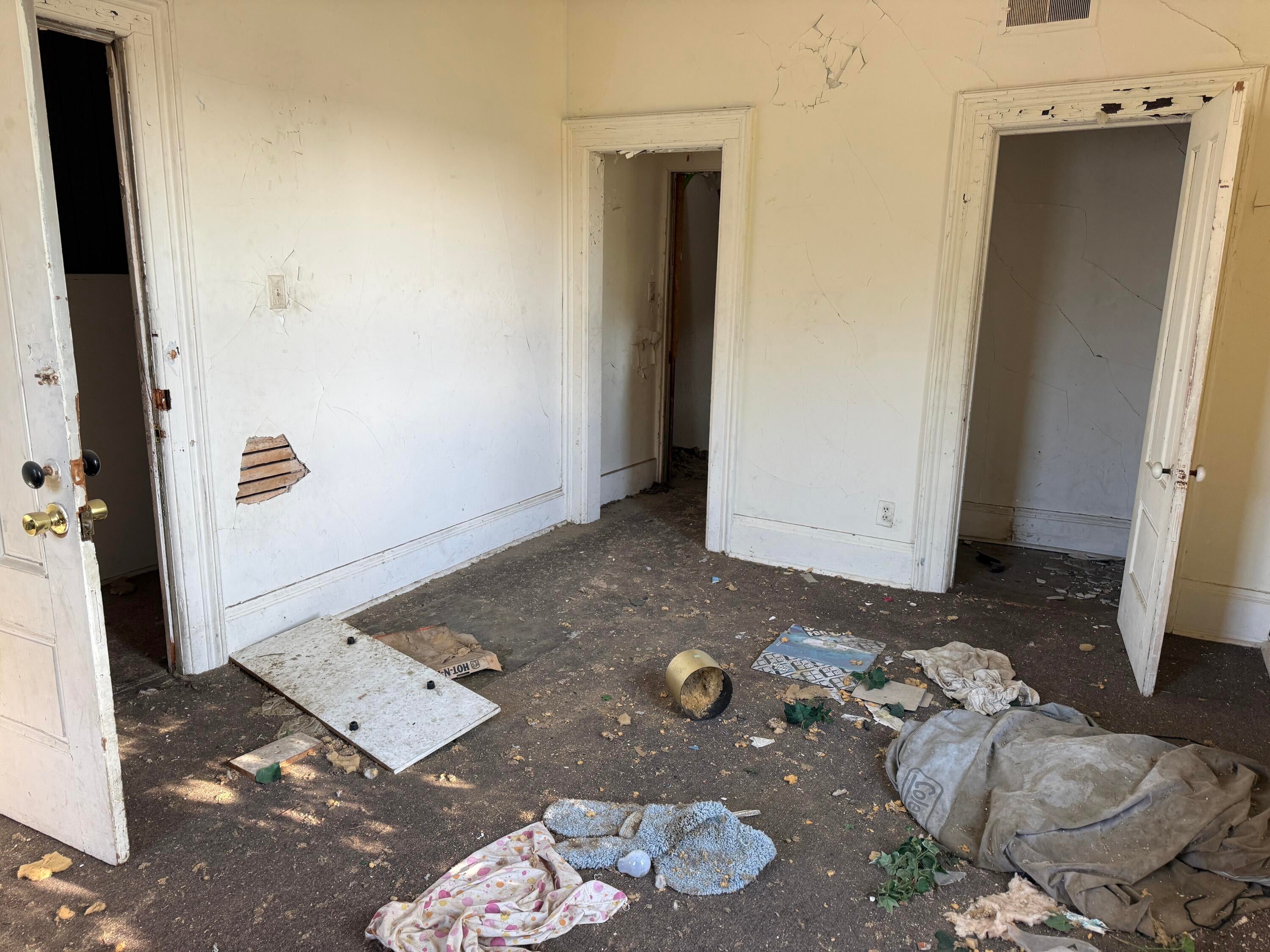 212 W Porter Street