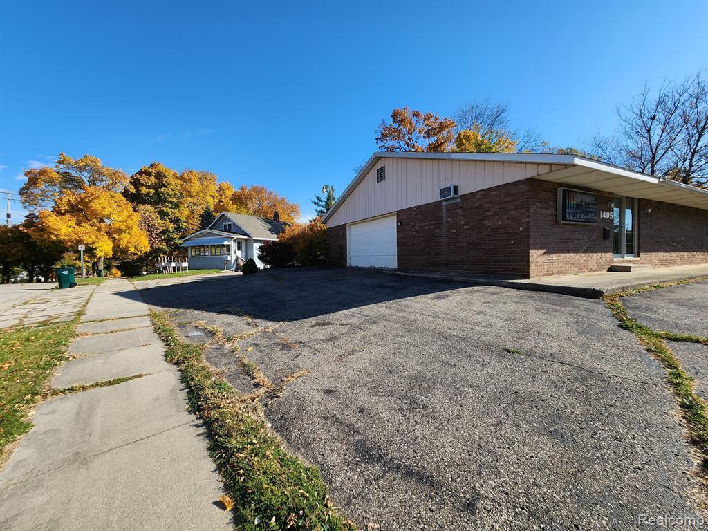 1405 E Cesar E. Chavez Avenue