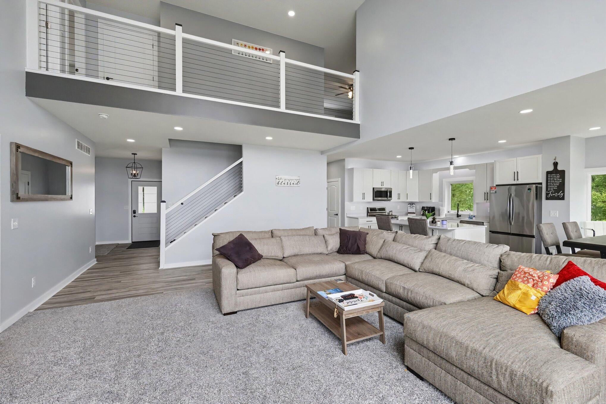 5531 Monroe Road