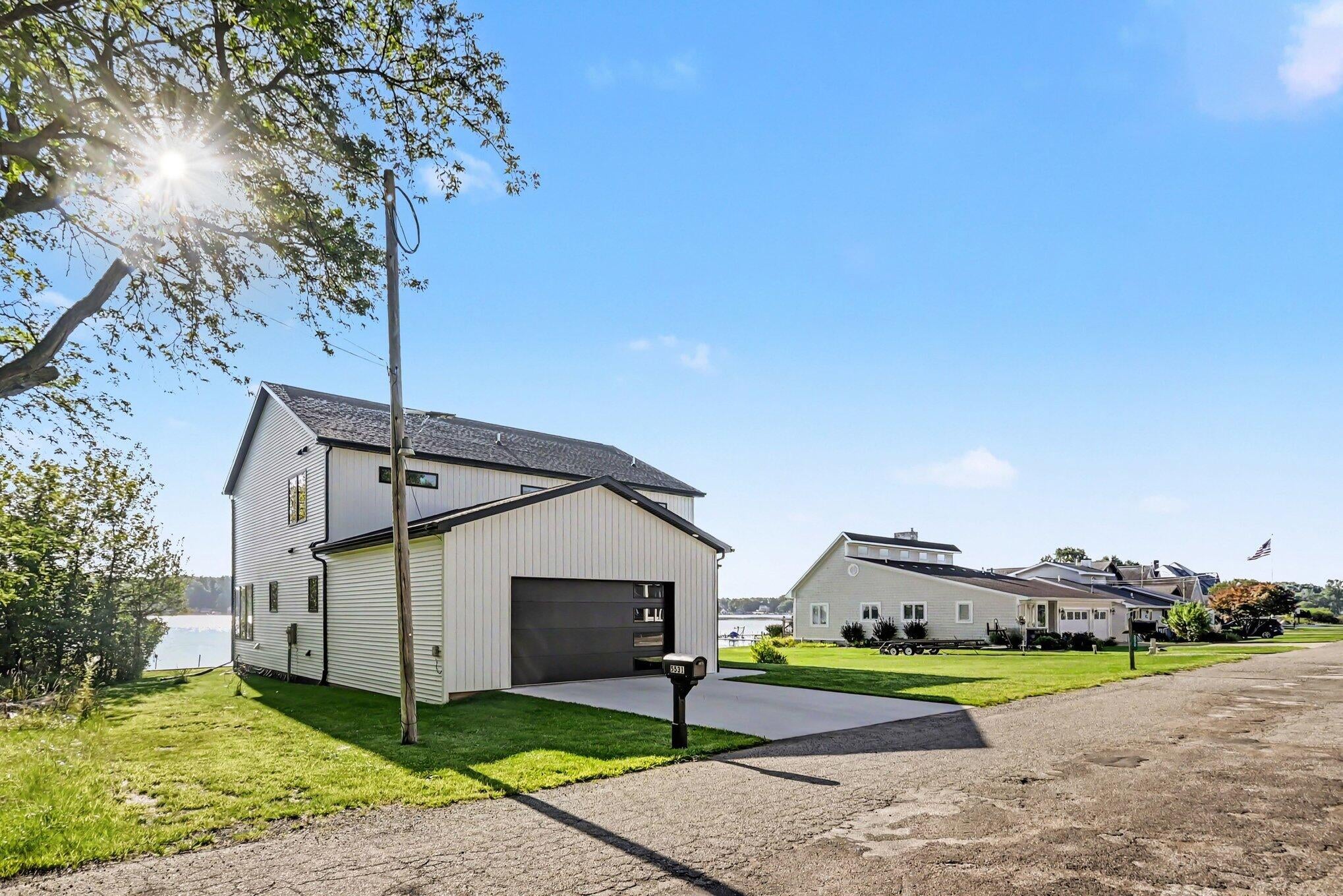 5531 Monroe Road