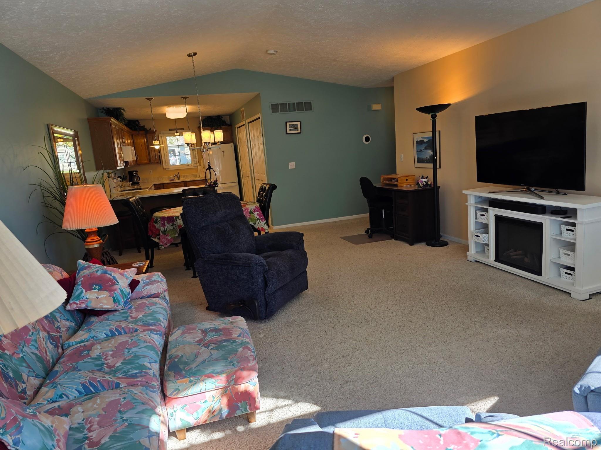 1502 Carriage Drive