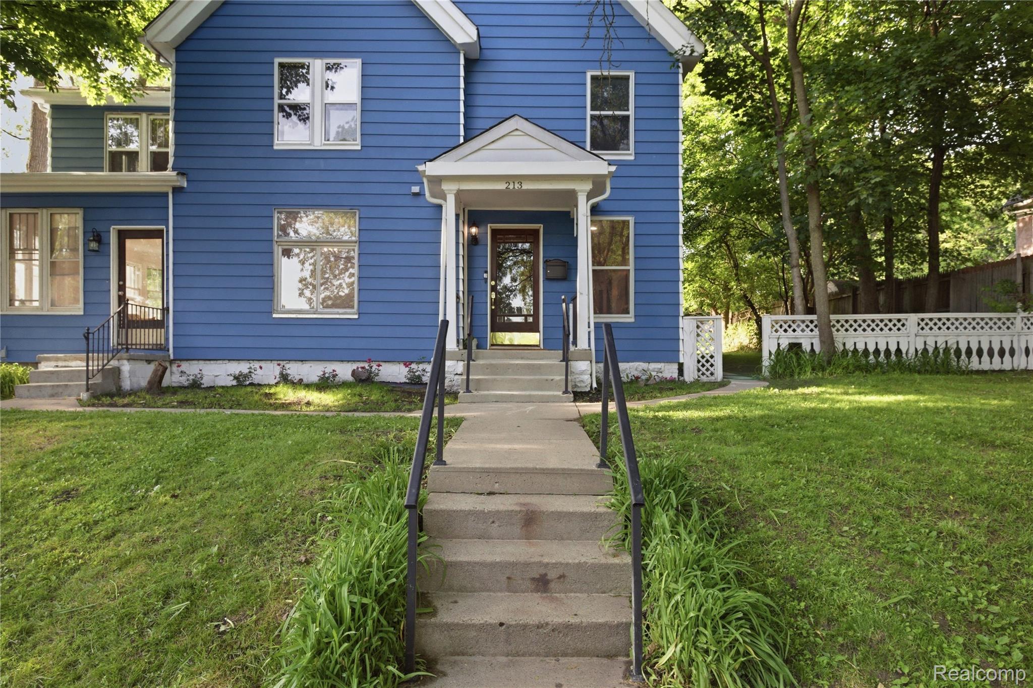 213 MAPLE Street