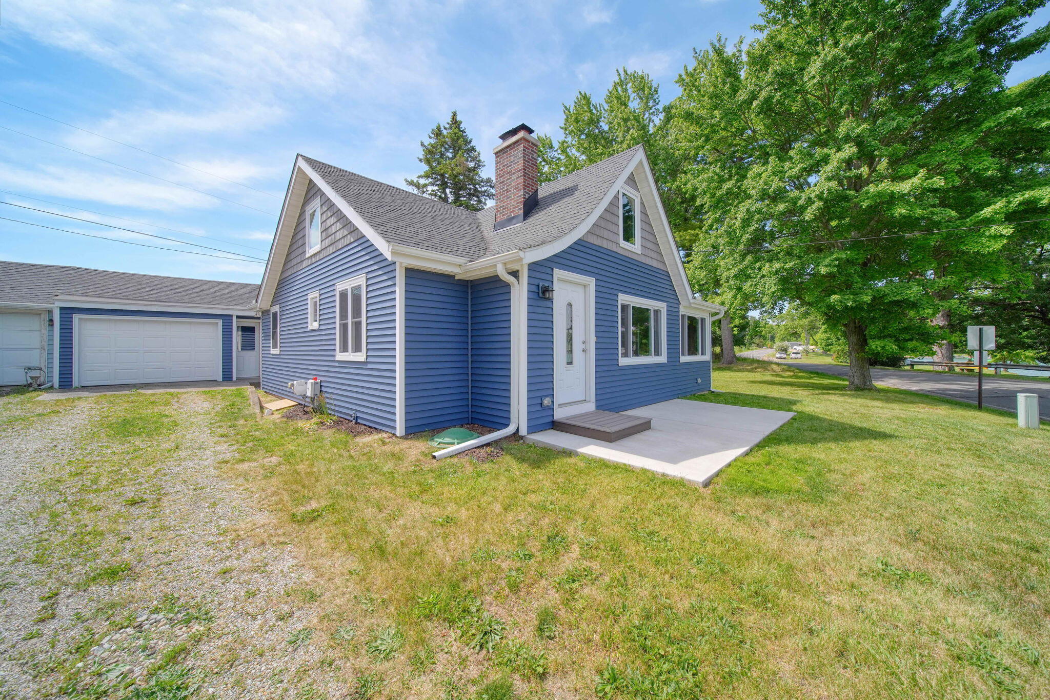 11965 Round Lake Road