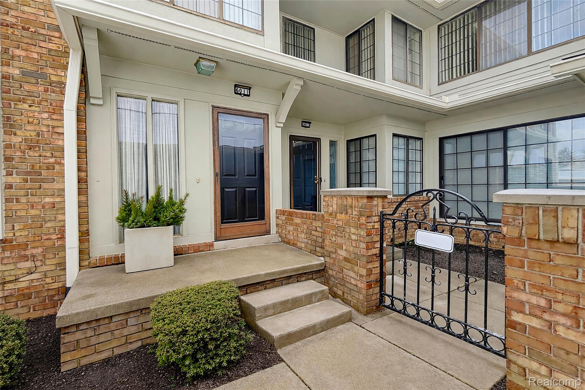 6011 Pebble Lane Court