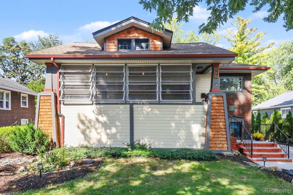 374 PEARSON ST, FERNDALE, MI 48220 - Image bcc01adcc7093a558d09d3d0d6299e98/2974223965