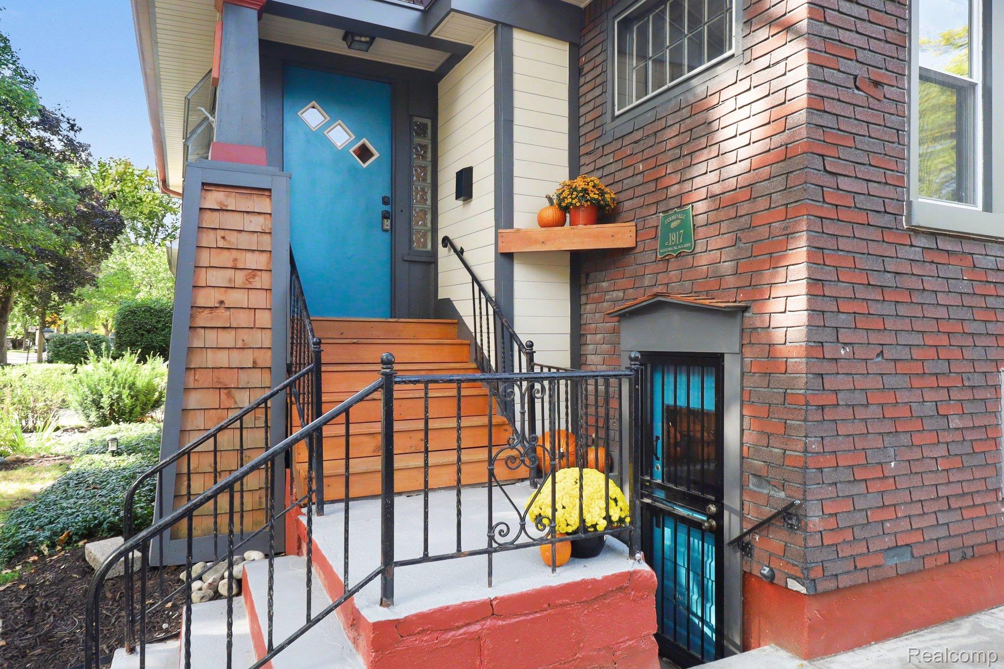 374 Pearson Street