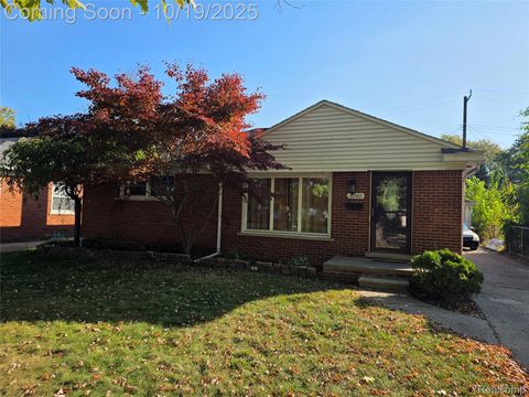 8960 Arnold Avenue Redford Charter Township MI 48239