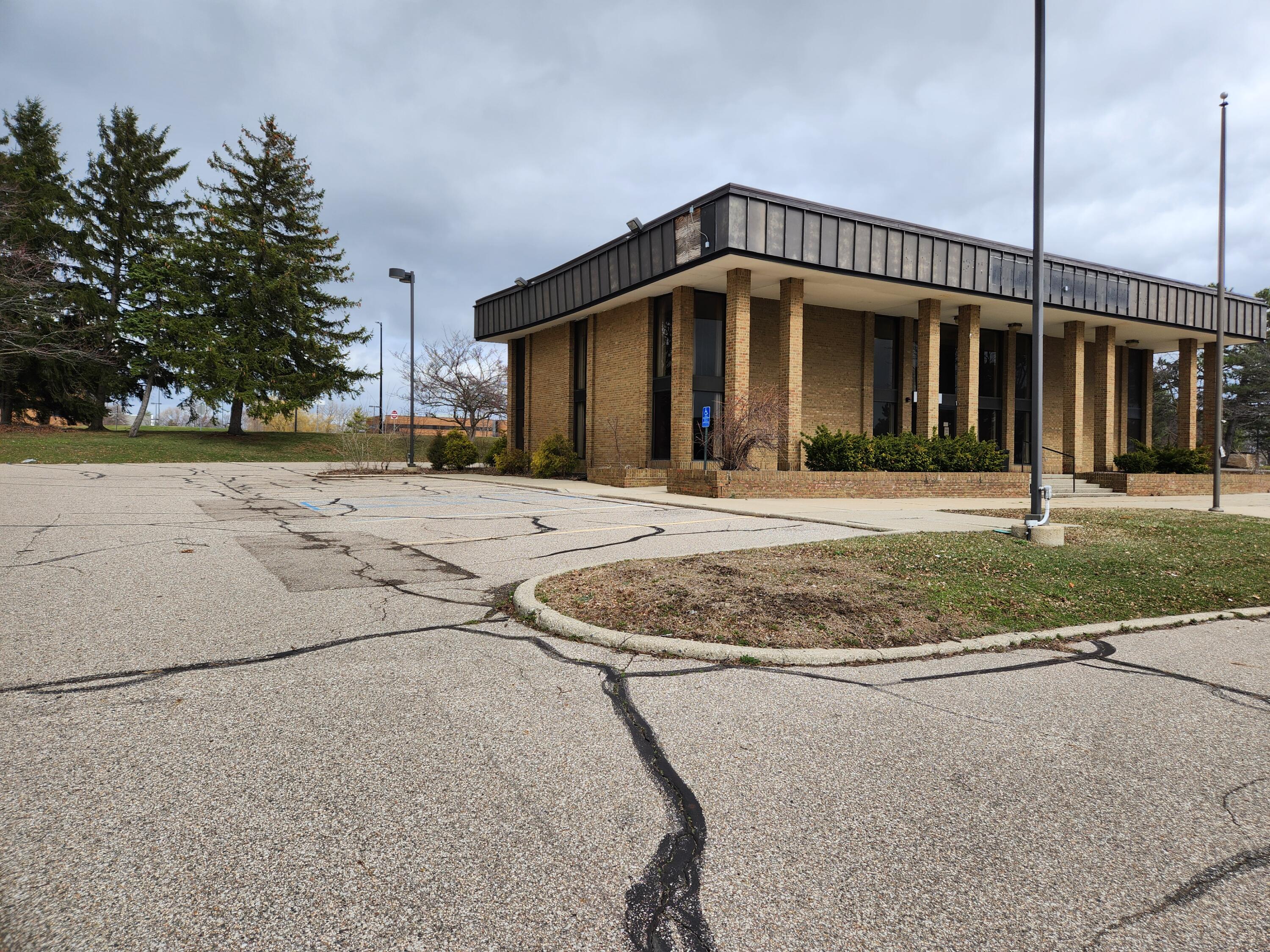 125 Briarwood Circle