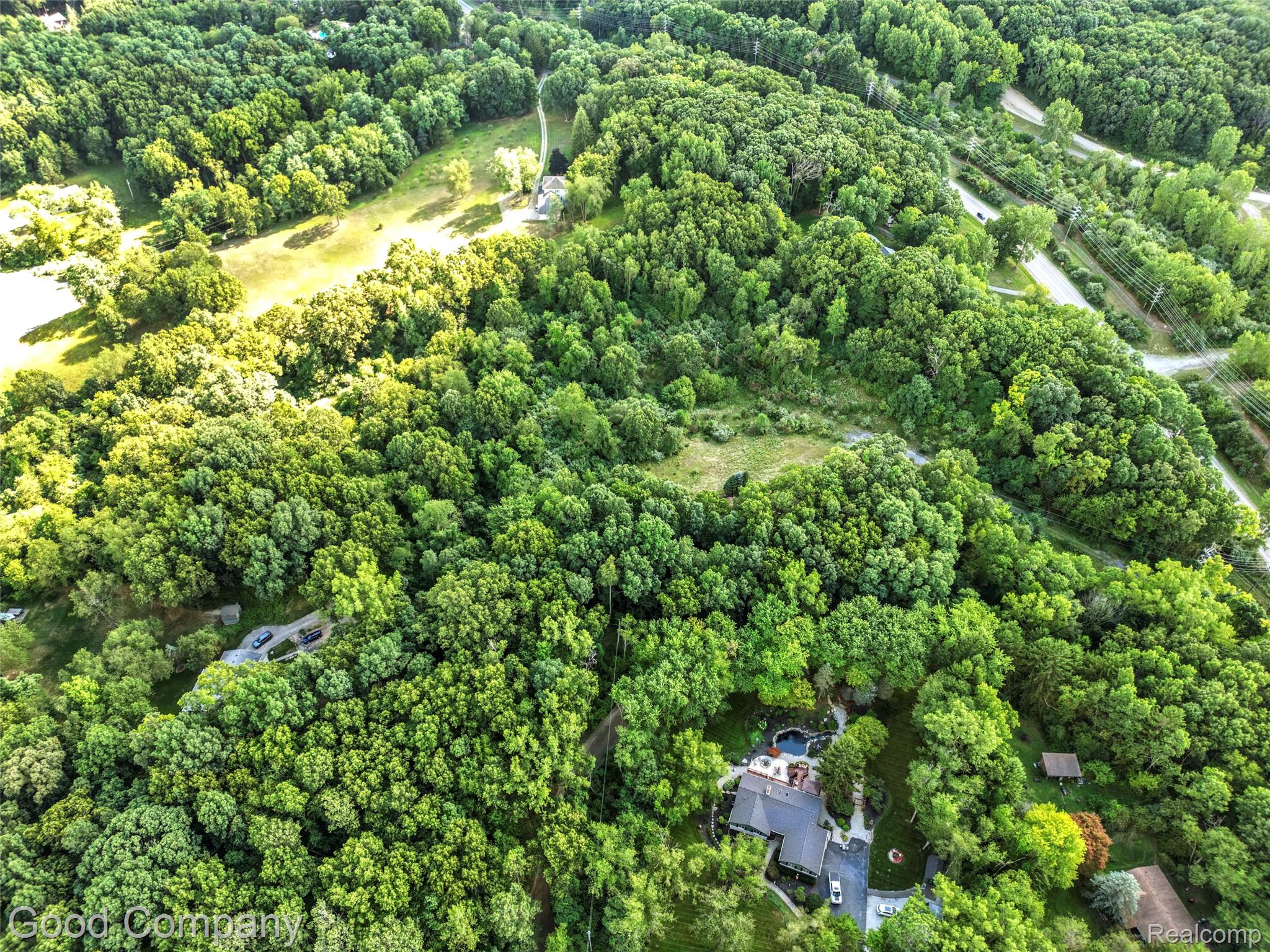 3187 Mapleridge