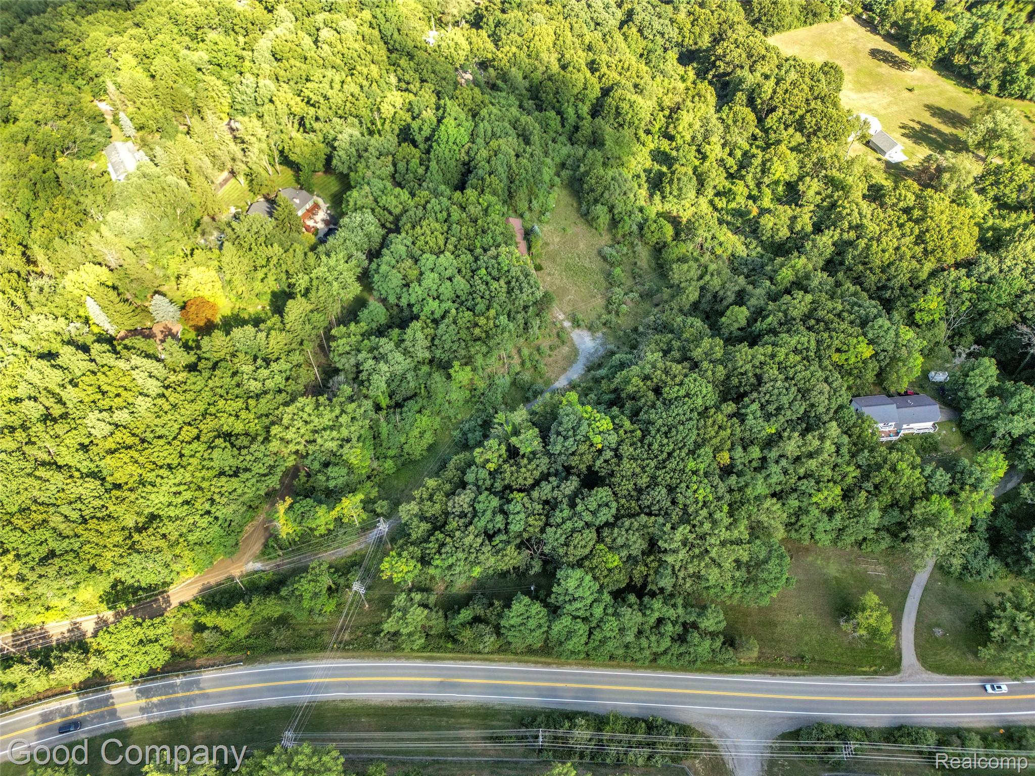 3187 Mapleridge