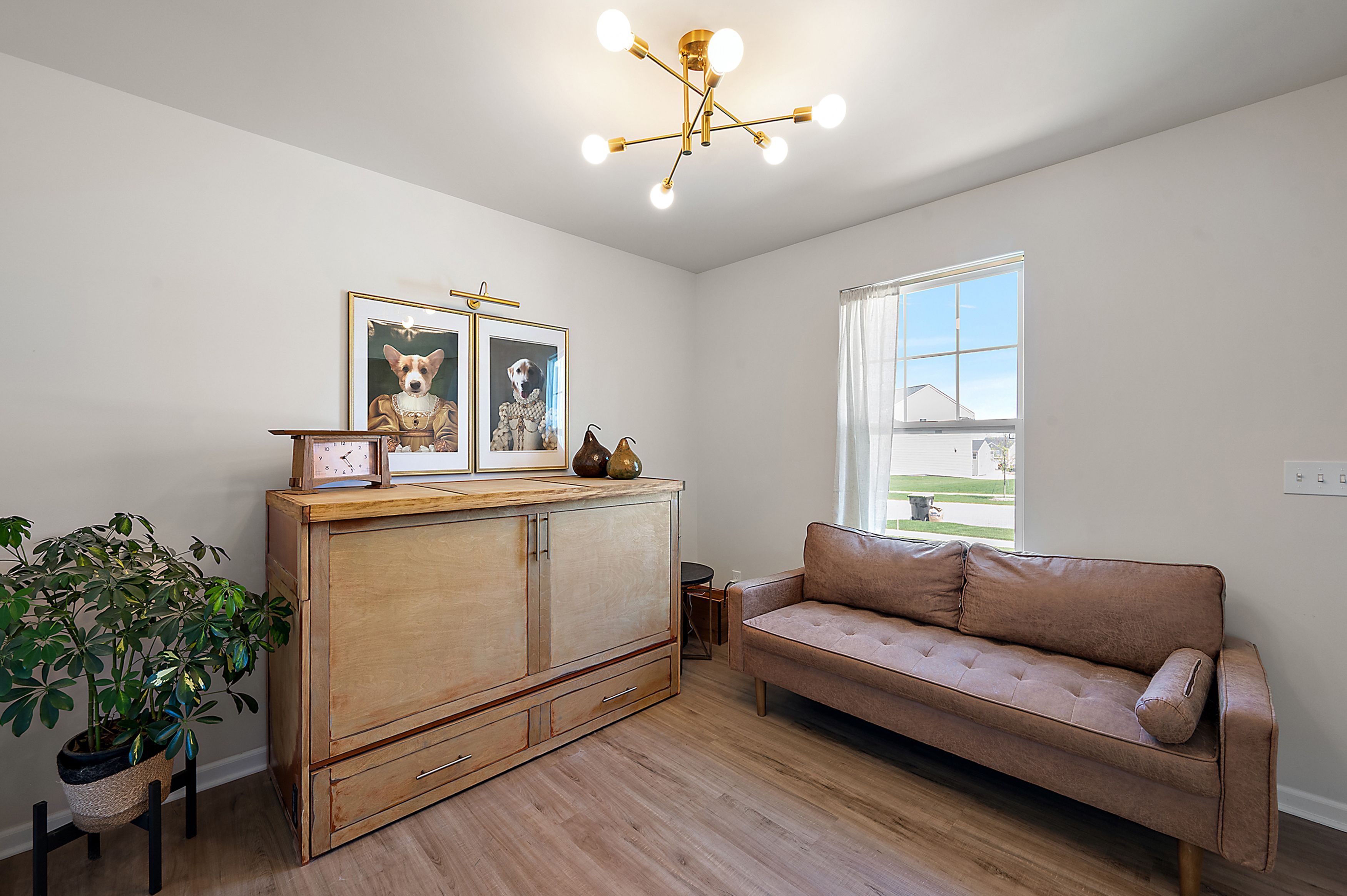 346 QUARTZ Way