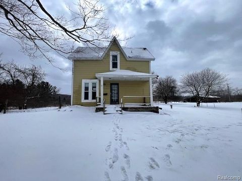 Tiny photo for 10210 County Line Road, Groveland Township, MI 48462 (MLS # 20261011469)