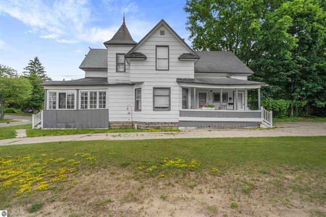218 Cottage Street