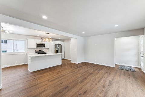 Tiny photo for 9550 Colgate Avenue, Independence Charter Township, MI 48348 (MLS # 5050196406)