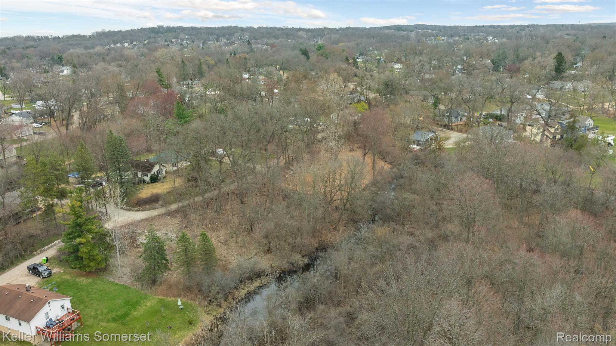 0000 Lakeview Drive