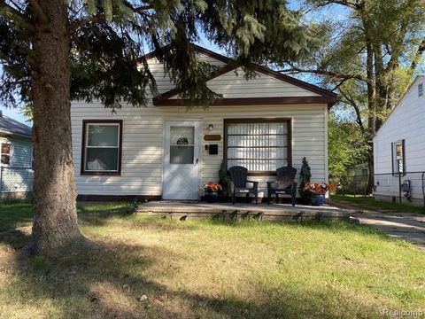 11107 HUDSON Avenue Warren City Macomb MI 48089