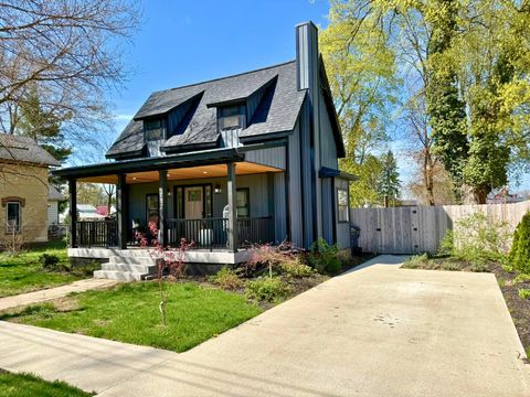 Photo of 212 W Cass Street, Bangor City, MI 49013 (MLS # 66026016338)