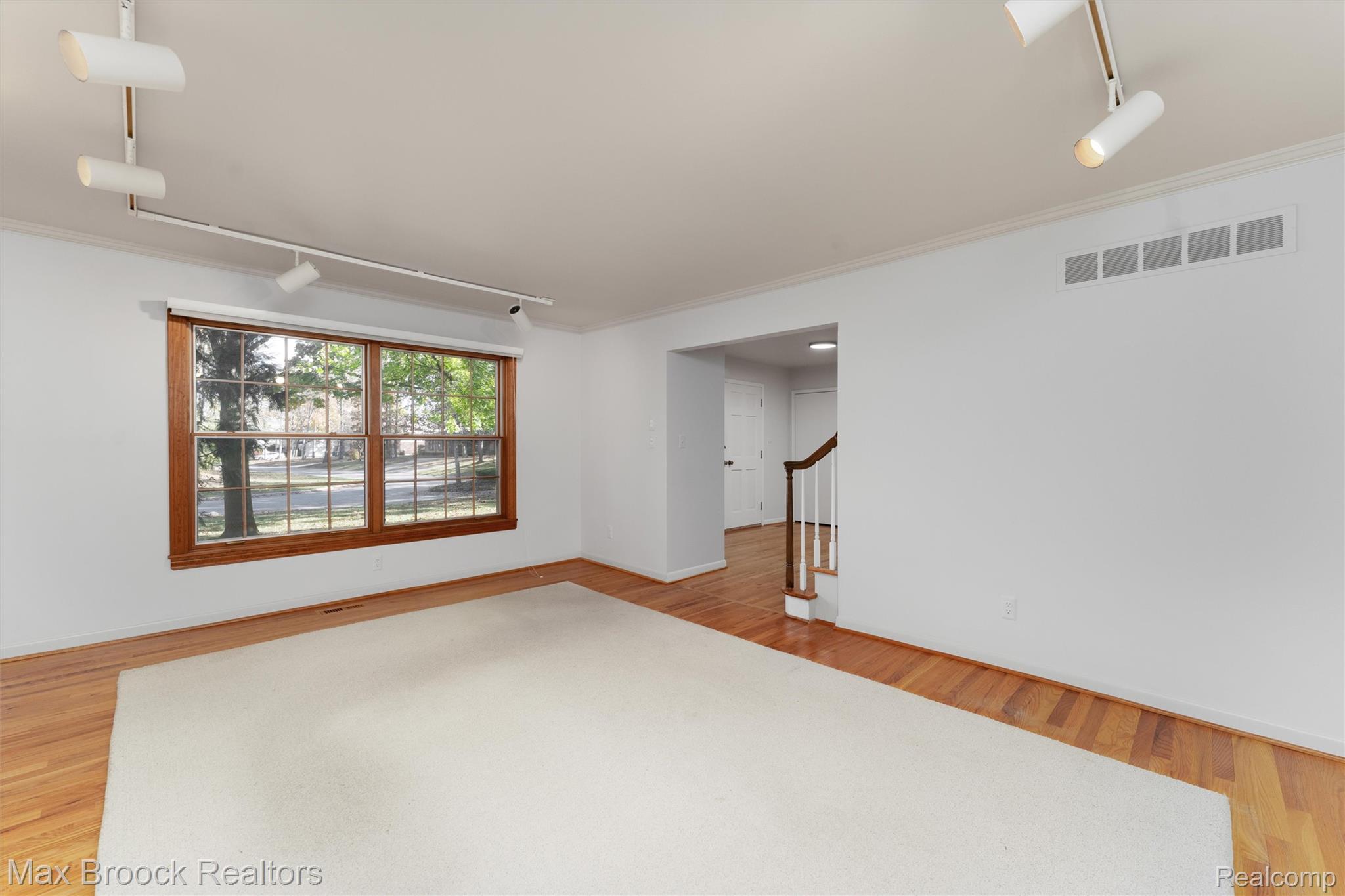 5946 Cherry Crest Drive