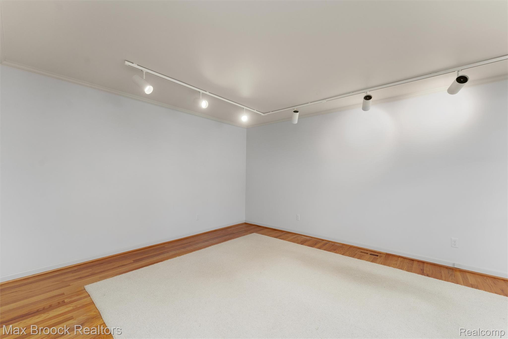 5946 Cherry Crest Drive