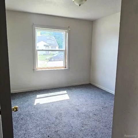 Tiny photo for 629 Spencer Street, Flint City, MI 48505 (MLS # 20261069415)